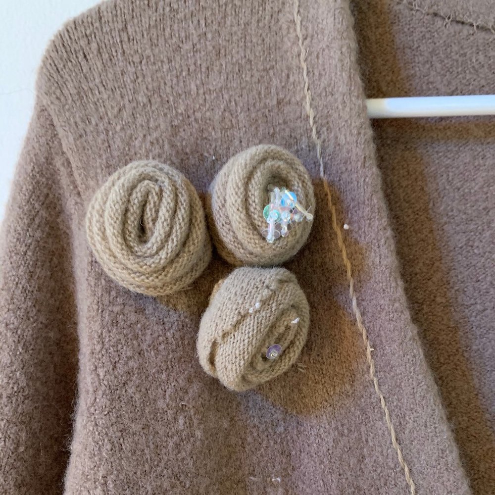 Floral Beadwork Cardigan - Picture 3 of 4